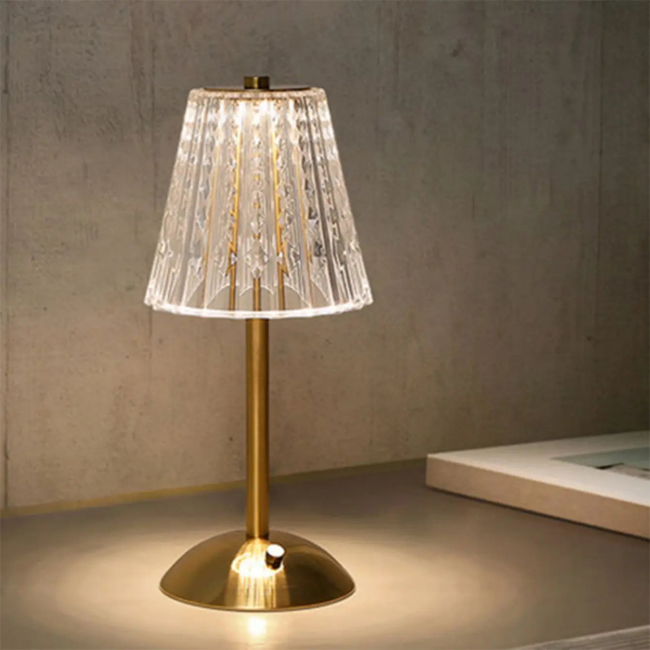 "Gatsby lamp", retro style